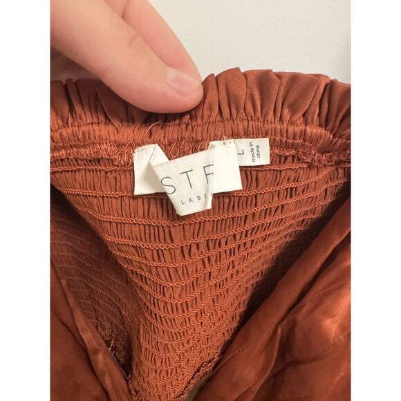 ASTR The Label Anamaria Rust Balloon Sleeve Cutout Satin Mini Dress MSRP: $148 - Picture 5 of 7